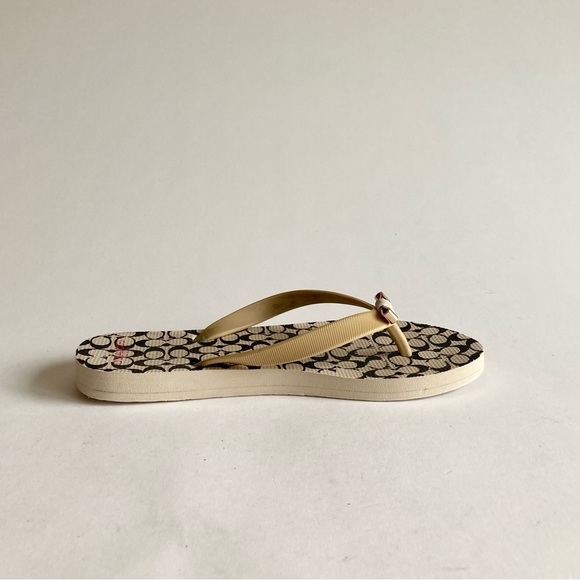 Coach Beige Black Signature Logo Rubber Flip Flops size 6 - Picture 5 of 12